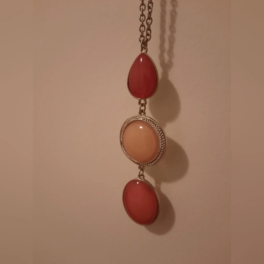 Elegant 3 Stone Pendant Necklace - Picture 6 of 7